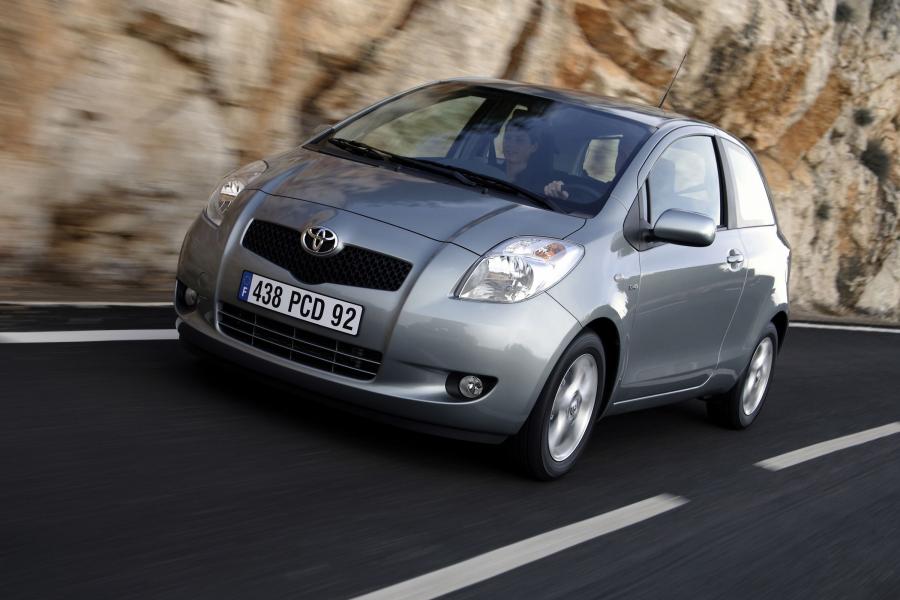  Toyota Yaris 2005 года  (фото 118 из 165)